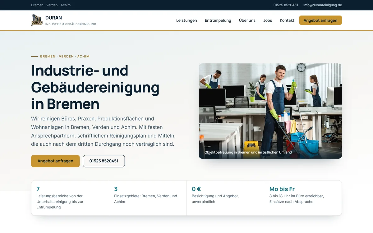 Startseite von Duran mit Reinigungsteam in einem Büro
